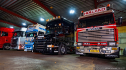 20251019-Tom-Holding-00406